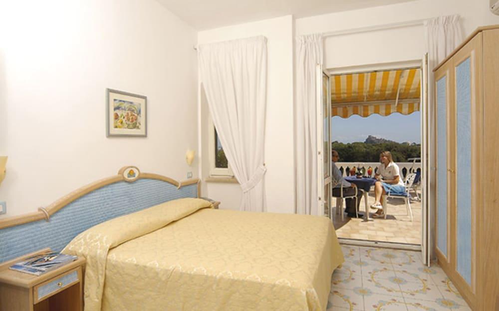 Hotel Bellevue Benessere & Relax Иския Екстериор снимка