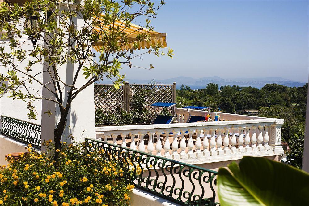 Hotel Bellevue Benessere & Relax Иския Екстериор снимка