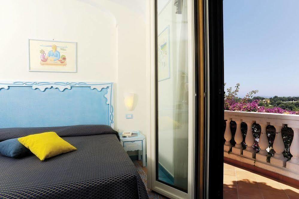 Hotel Bellevue Benessere & Relax Иския Екстериор снимка
