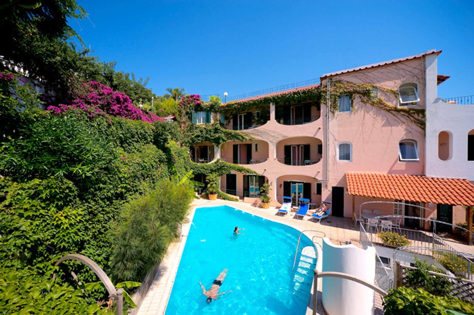 Hotel Bellevue Benessere & Relax Иския Екстериор снимка